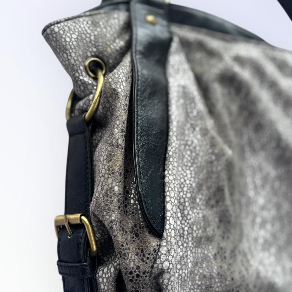 Bueno Silver Metallic Pebbled Hobo Bag Black Trim Antique Brass Chain Straps - Picture 2 of 7